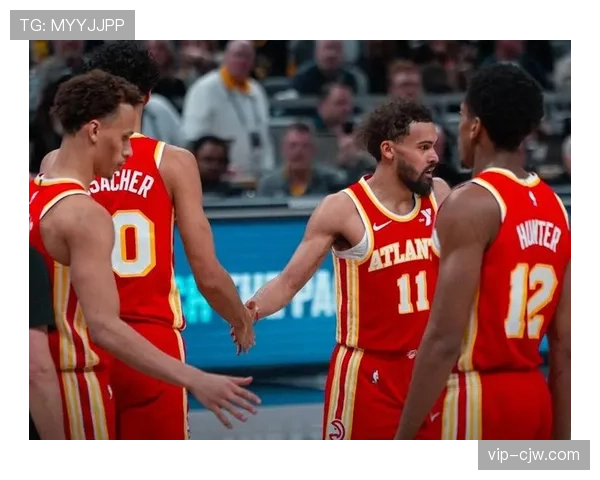 老鹰遭遇4连败排名下滑 特雷杨独木难支团队篮球